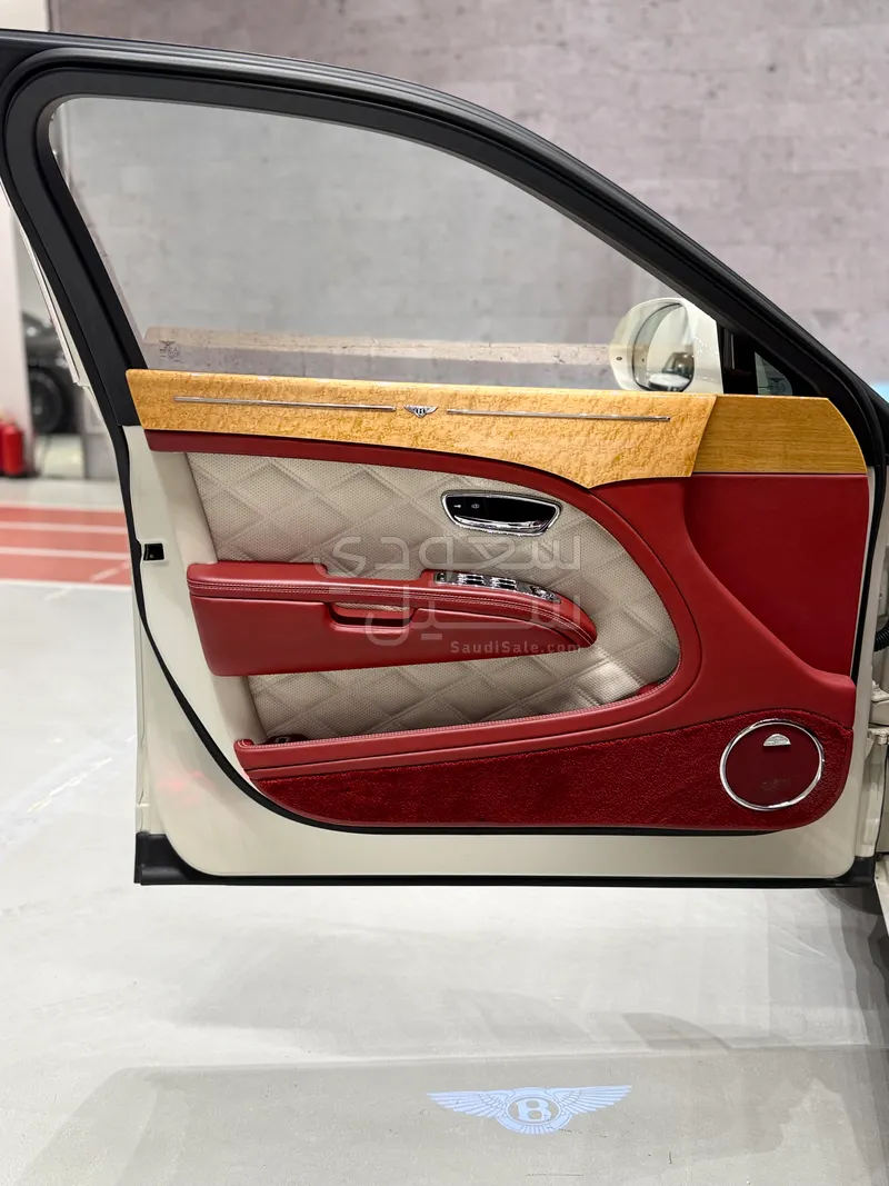 2016 بنتلي مولسان سبيد