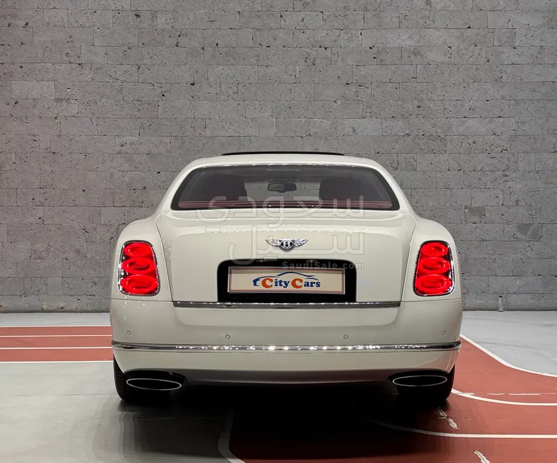 2016 بنتلي مولسان سبيد