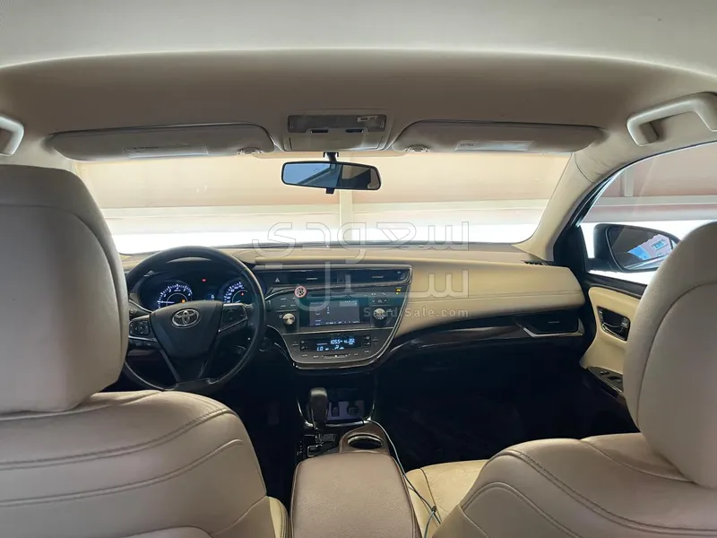 2015 تويوتا افالون