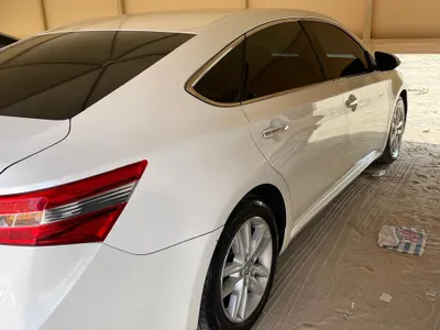 2015 تويوتا افالون