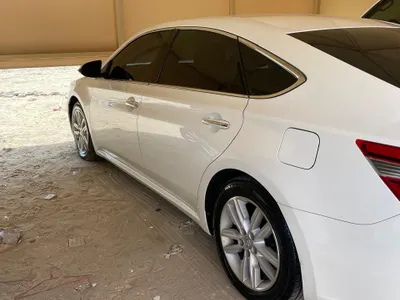 2015 تويوتا افالون