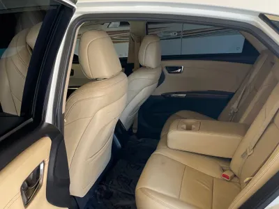 2015 تويوتا افالون