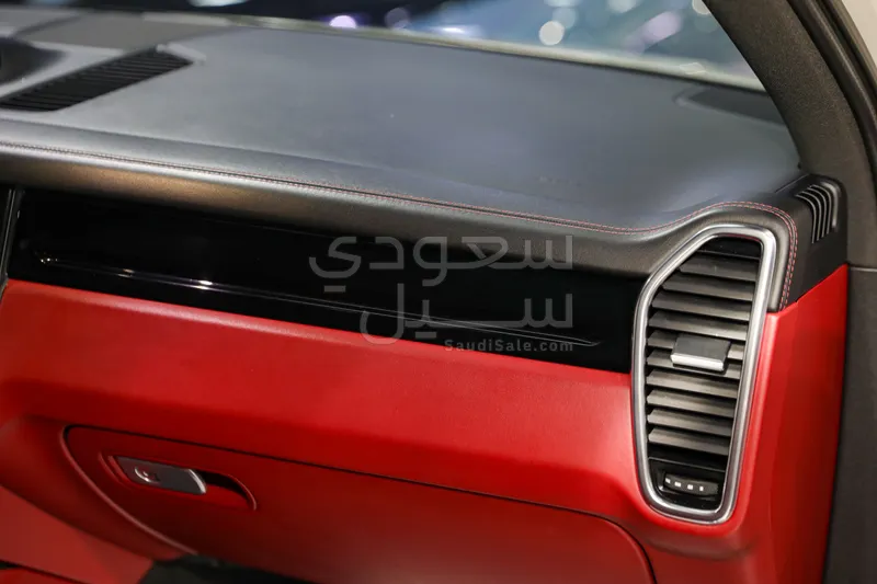 2022 Porsche Cayenne