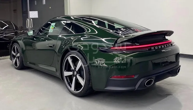 2026 بورش 911 كاريرا