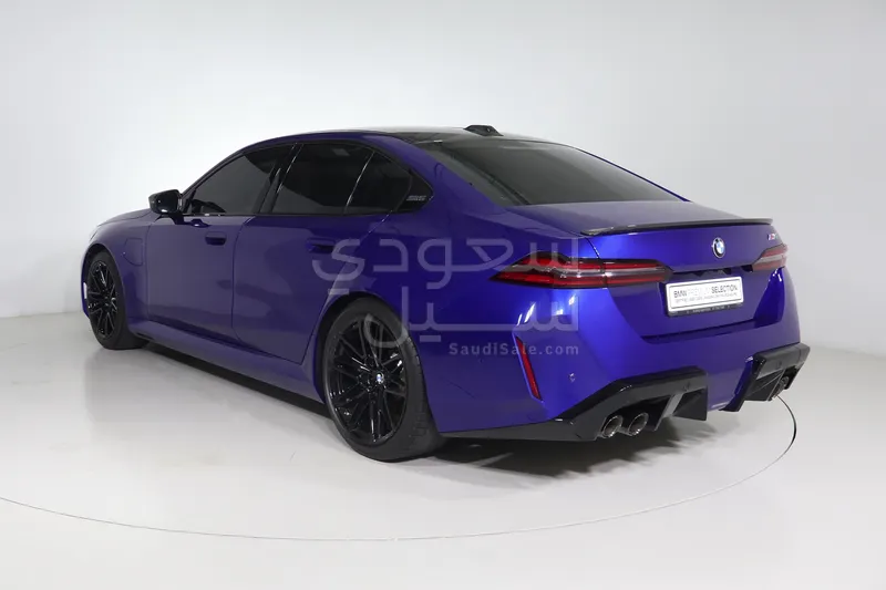 2025 بي ام دبليو الفئة ام إم 5