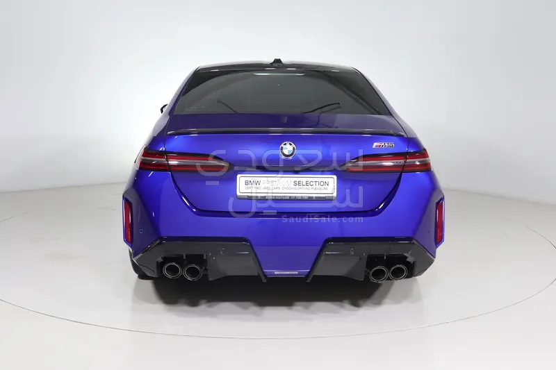 2025 بي ام دبليو الفئة ام إم 5