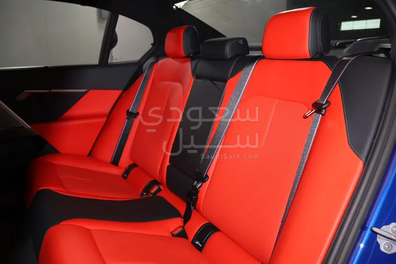 2025 بي ام دبليو الفئة ام إم 5