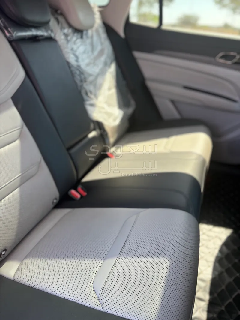 2023 فورد تيريتوري تيتانيوم بلس