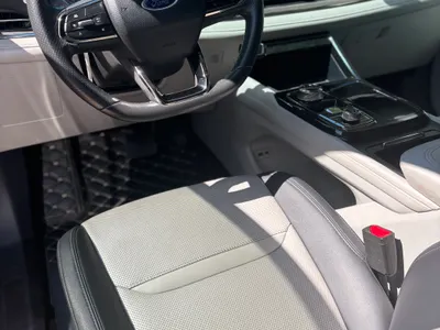 2023 فورد تيريتوري تيتانيوم بلس