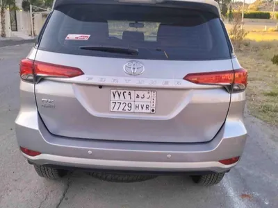 2025 تويوتا فورشنر جي اكس