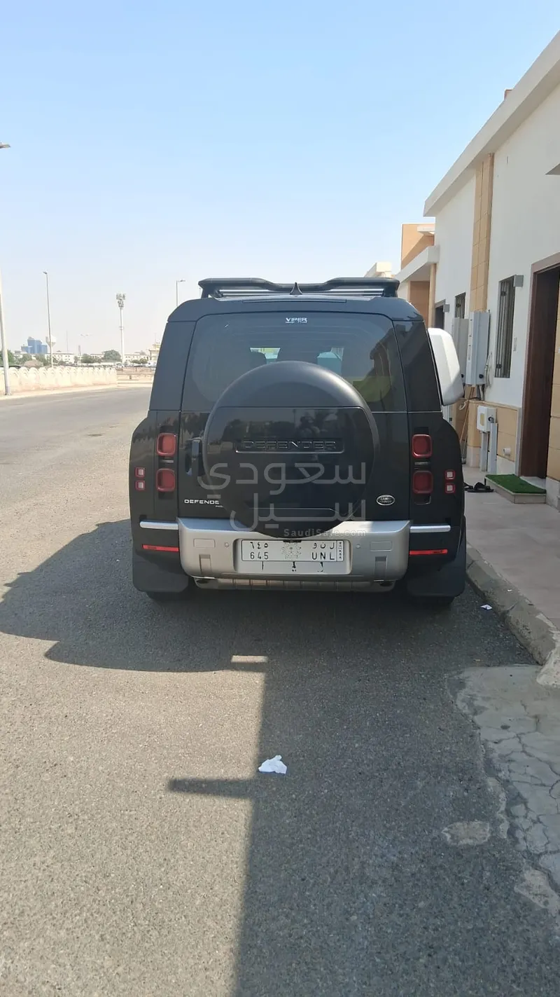 2023 لاند روفر ديفيندر 130