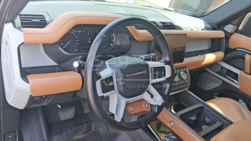 2023 لاند روفر ديفيندر 130