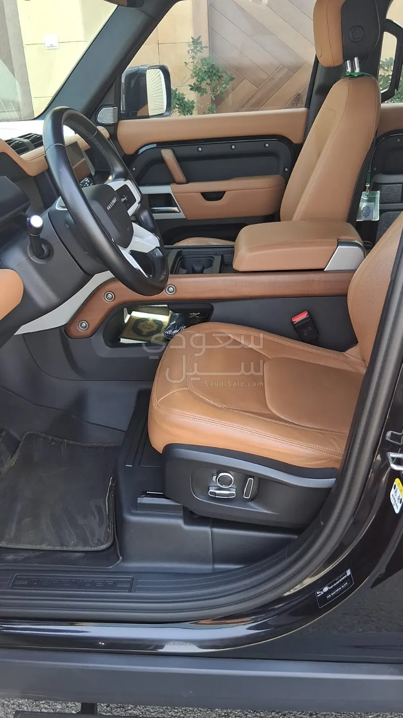 2023 لاند روفر ديفيندر 130