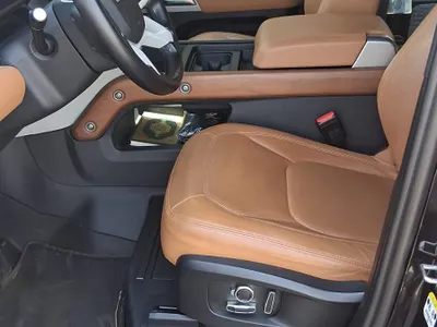 2023 لاند روفر ديفيندر 130