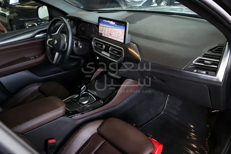 2025 BMW X Series 4 Mkit