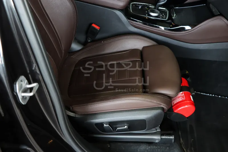 2025 BMW X Series 4 Mkit