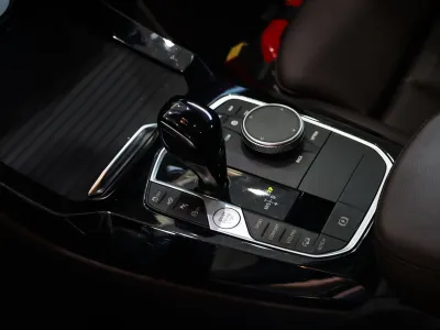 2025 BMW X Series 4 Mkit