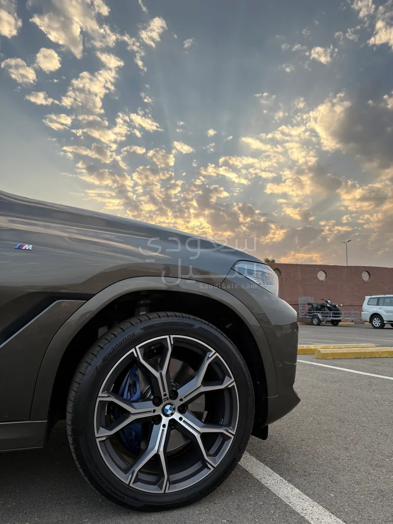 2021 بي ام دبليو الفئة اكس 6 إم كت