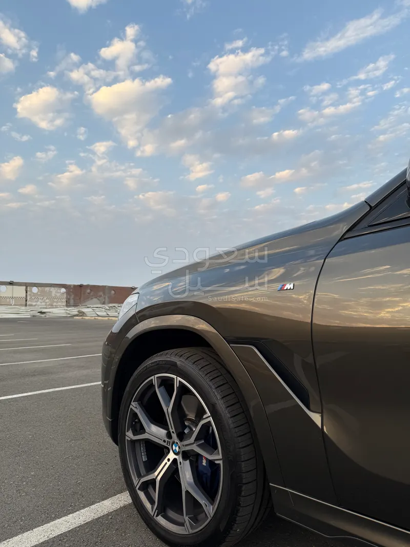 2021 بي ام دبليو الفئة اكس 6 إم كت