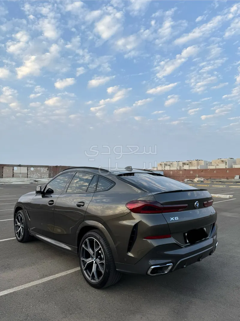 2021 بي ام دبليو الفئة اكس 6 إم كت