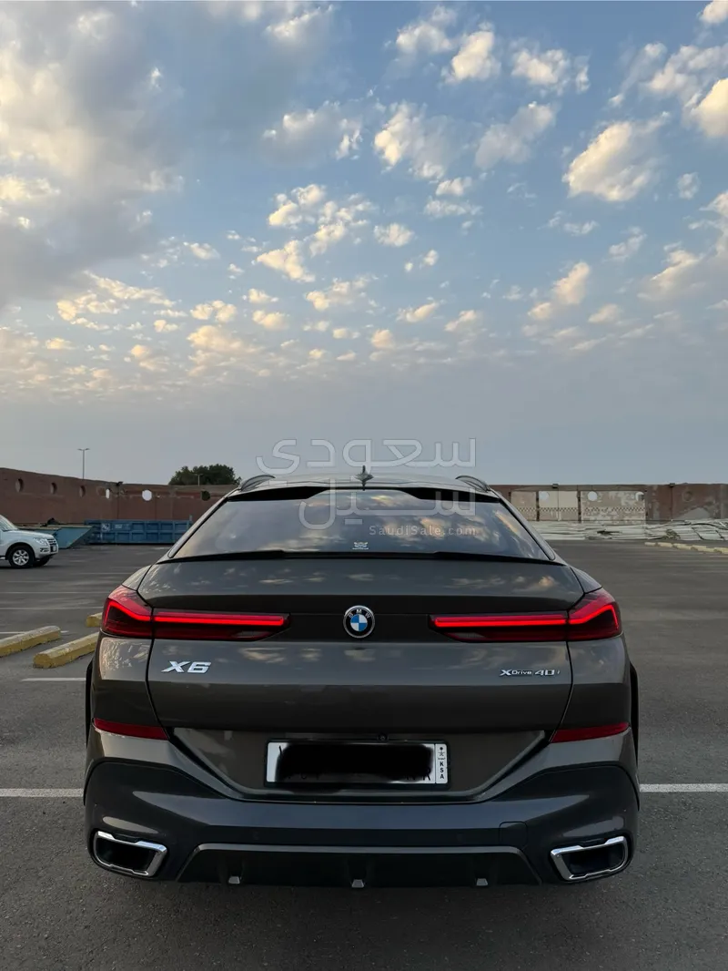 2021 بي ام دبليو الفئة اكس 6 إم كت