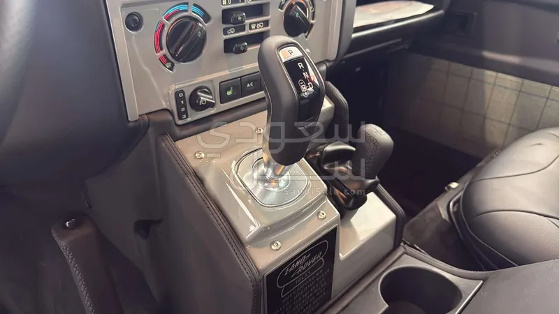 2012 لاند روفر ديفيندر 90