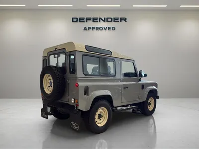 2012 لاند روفر ديفيندر 90