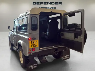 2012 لاند روفر ديفيندر 90