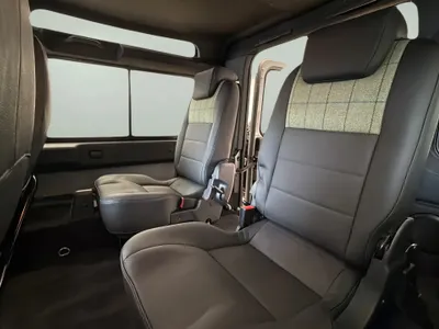 2012 لاند روفر ديفيندر 90