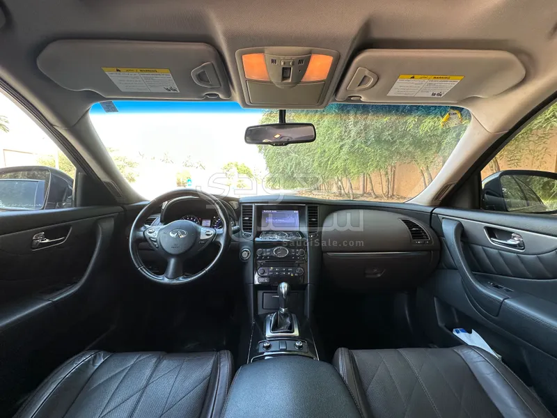 2019 انفينيتي كيو اكس 70