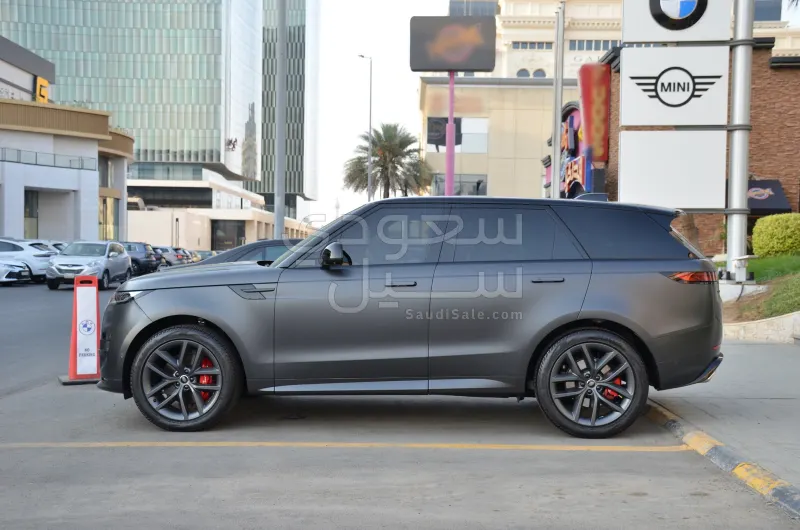 2024 لاند روفر رينج روفر سبورت اتش اس اي