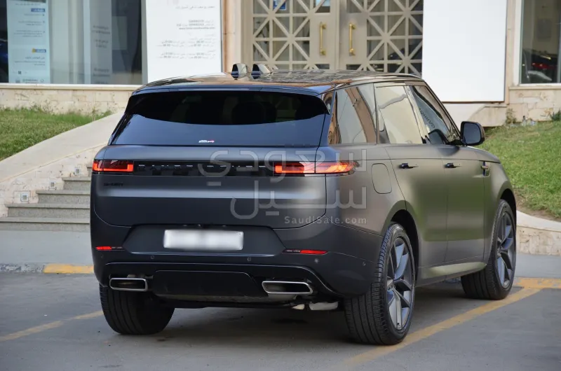 2024 لاند روفر رينج روفر سبورت اتش اس اي