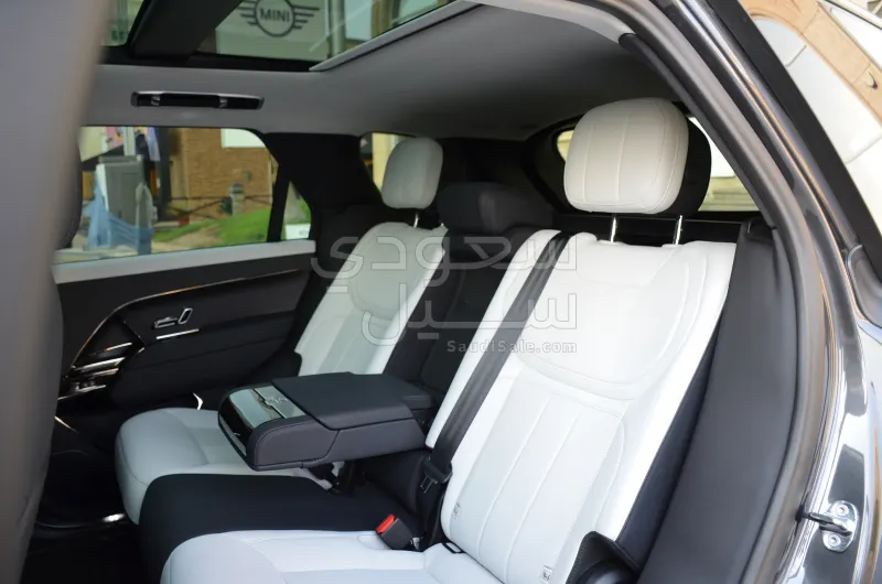 2024 لاند روفر رينج روفر سبورت اتش اس اي