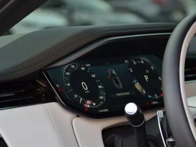 2024 لاند روفر رينج روفر سبورت اتش اس اي