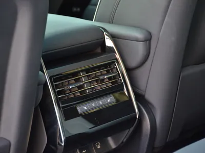 2024 لاند روفر رينج روفر سبورت اتش اس اي