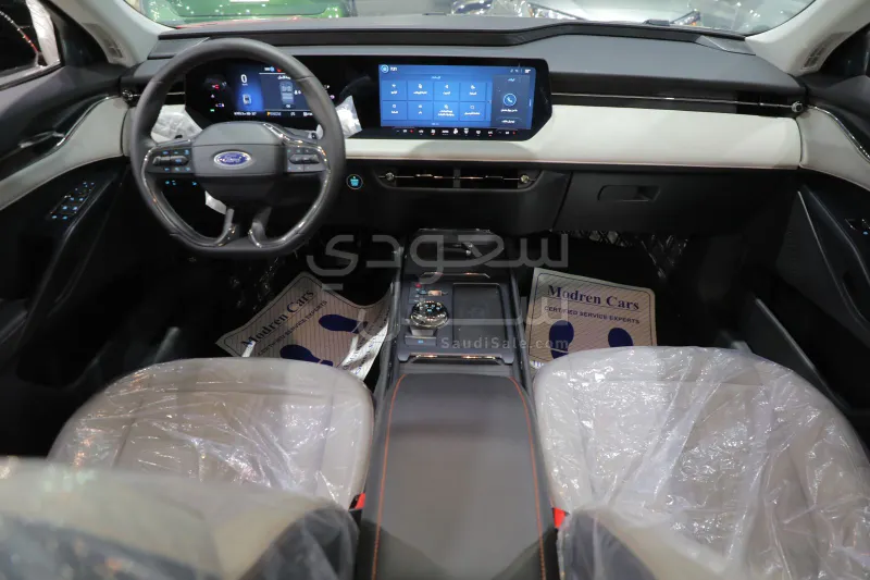 2025 فورد توروس تايتينيوم