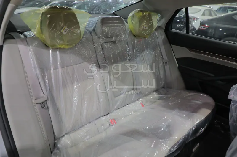 2025 فورد توروس تايتينيوم