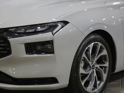 2025 فورد توروس تايتينيوم