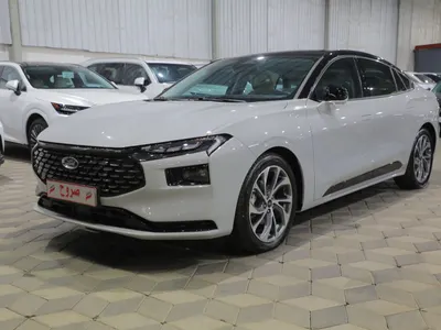 2025 فورد توروس تايتينيوم