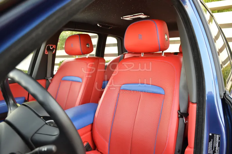 2021 رولز رويس كولينان بلاك بادج