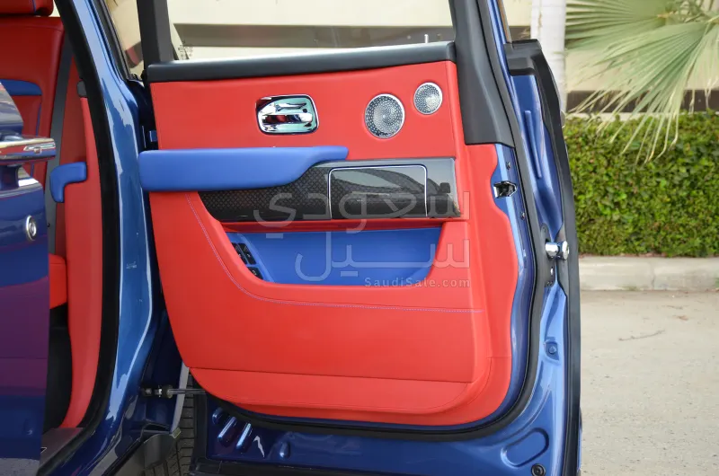 2021 رولز رويس كولينان بلاك بادج