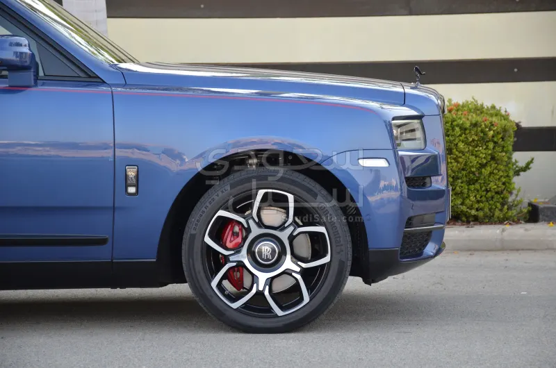 2021 رولز رويس كولينان بلاك بادج