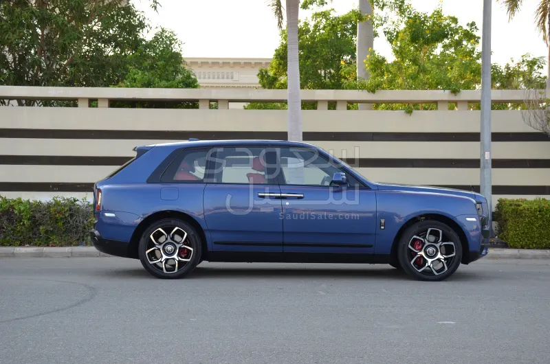 2021 رولز رويس كولينان بلاك بادج