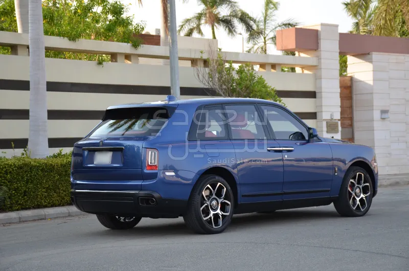 2021 رولز رويس كولينان بلاك بادج