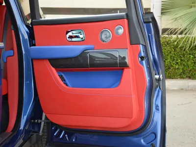 2021 رولز رويس كولينان بلاك بادج