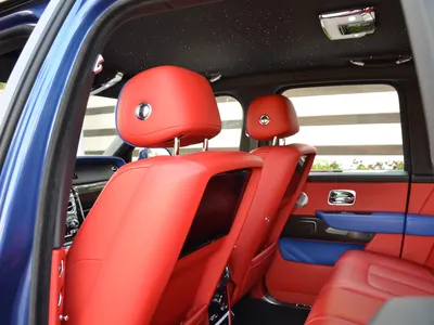 2021 رولز رويس كولينان بلاك بادج