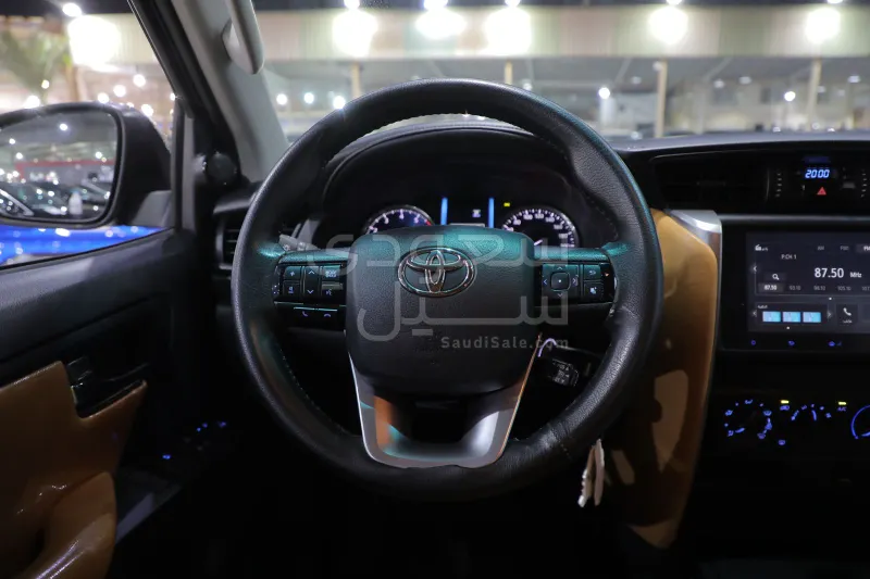 2025 تويوتا فورشنر جي اكس