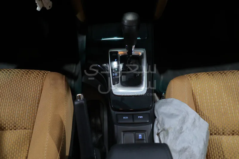 2025 تويوتا فورشنر جي اكس