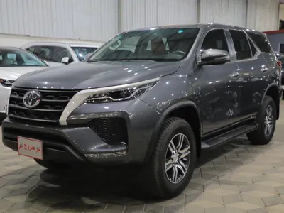 2025 تويوتا فورشنر جي اكس