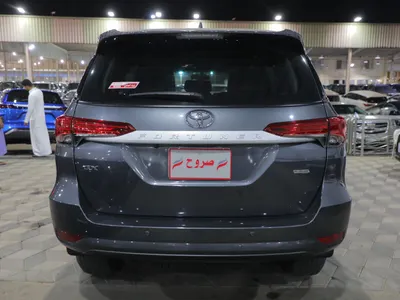 2025 تويوتا فورشنر جي اكس